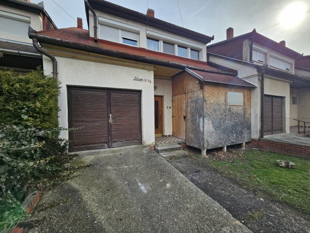 Eladó sorház, Pápán 55.9 M Ft, 5 szobás / költözzbe.hu