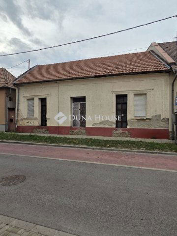 Eladó családi ház, Szolnokon, Batthyány utcában 44.9 M Ft