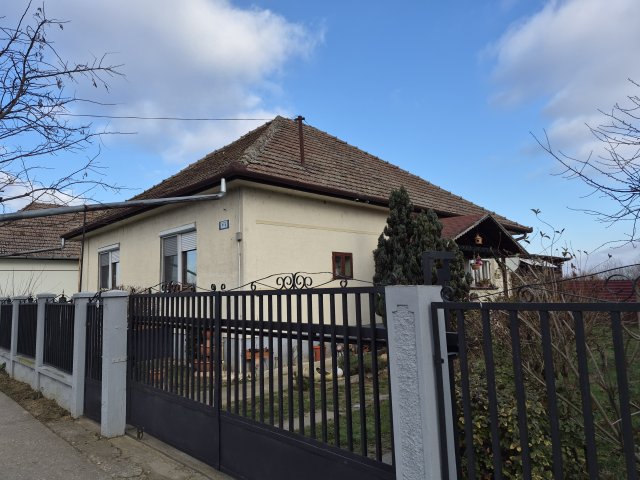 Eladó családi ház, Ópályin 23.9 M Ft, 3 szobás