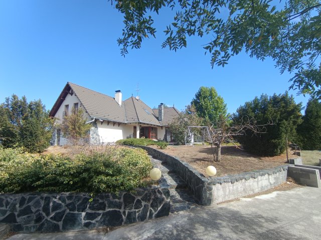 Eladó családi ház, Kecskeméten 129 M Ft, 4+2 szobás
