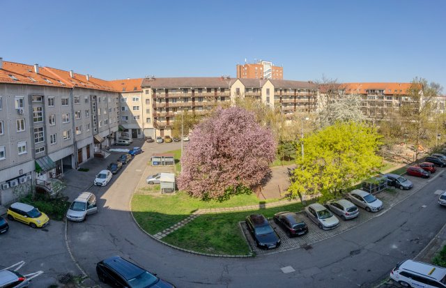 Eladó panellakás, Miskolcon 49.5 M Ft, 3 szobás