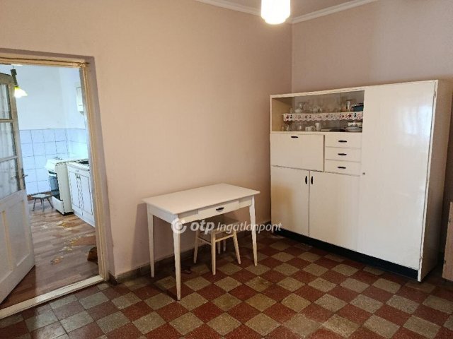 Eladó családi ház, Vámospércsen 29.9 M Ft, 2 szobás