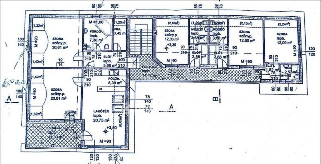 Eladó családi ház, Gyulán 210 M Ft, 9 szobás