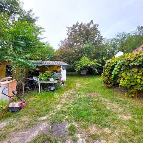 Eladó családi ház, Farmoson 13 M Ft, 2+1 szobás