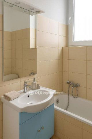 Eladó téglalakás, Dunakeszin 59.9 M Ft, 2 szobás