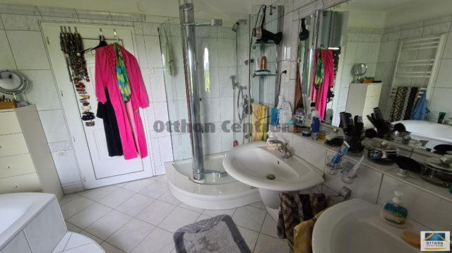 Eladó családi ház, Budapesten, II. kerületben 429.9 M Ft