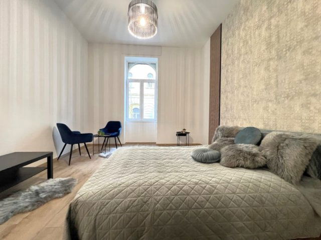 Eladó téglalakás, Budapesten, VI. kerületben, Izabella utcában