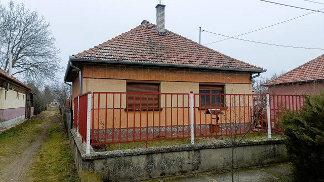 Eladó családi ház, Balotaszálláson 22.5 M Ft, 3 szobás