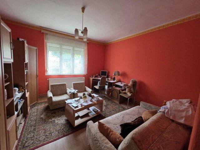 Eladó családi ház, Pécsett 34.9 M Ft, 2+1 szobás