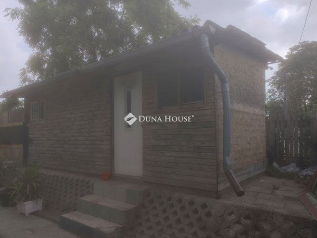 Eladó családi ház, Szigetszentmiklóson 78 M Ft, 5 szobás