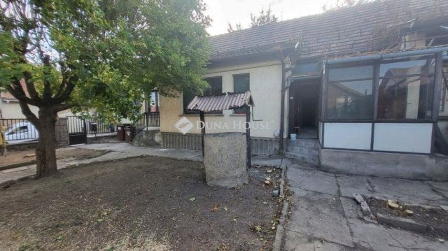 Eladó családi ház, Budakalászon 69.9 M Ft, 2 szobás