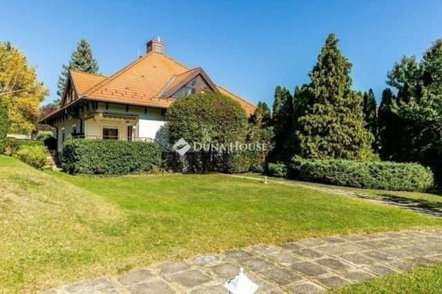 Eladó ikerház, Budapesten, II. kerületben 328 M Ft, 6 szobás