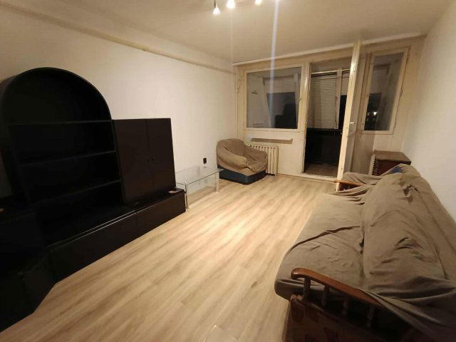 Eladó panellakás, Pécsett 39.9 M Ft, 2+1 szobás