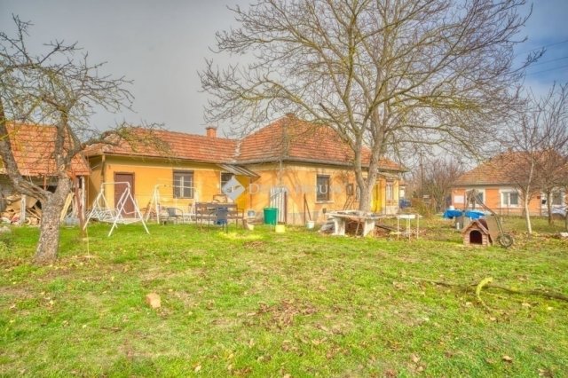 Eladó családi ház, Káván 34.5 M Ft, 2 szobás