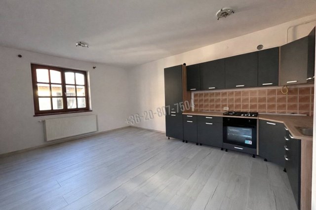 Eladó téglalakás, Egerben 47.9 M Ft, 2 szobás