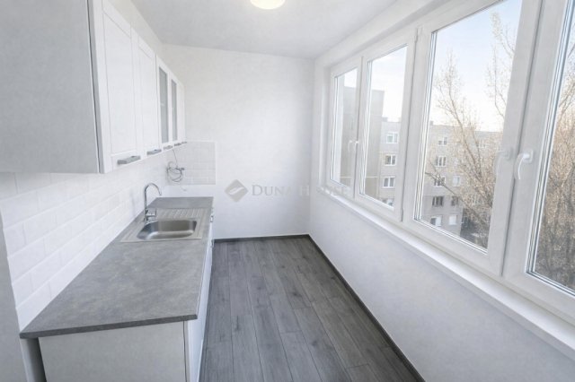 Eladó téglalakás, Kecskeméten 49.9 M Ft, 3 szobás