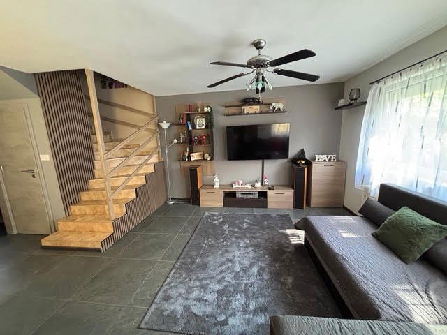 Eladó téglalakás, Siófokon 77.45 M Ft, 4+1 szobás