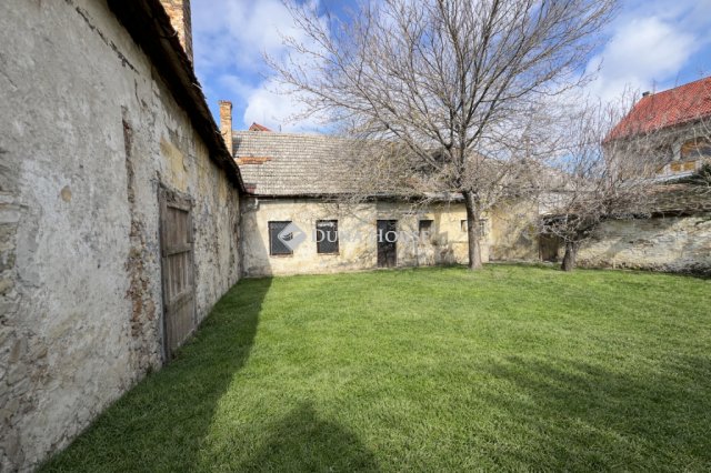 Eladó telek, Veszprémben 130 M Ft / költözzbe.hu