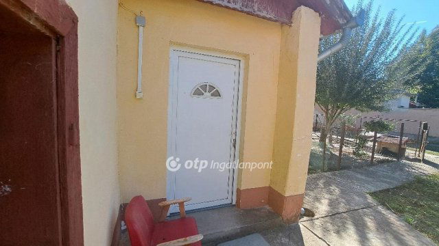 Eladó családi ház, Mezőkovácsházán 7 M Ft, 2 szobás