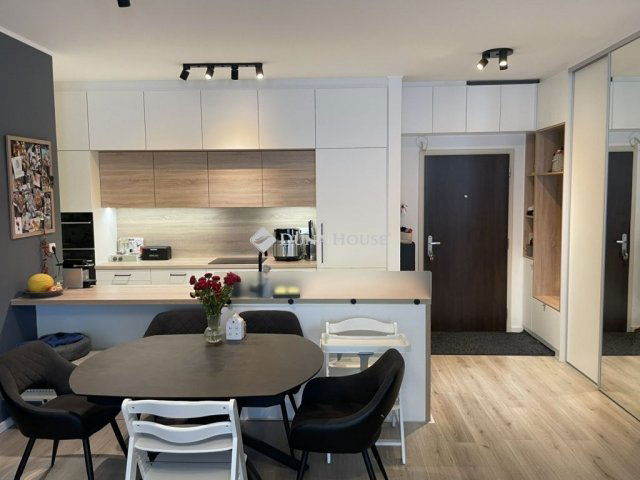 Eladó téglalakás, Biatorbágyon 120 M Ft, 2 szobás