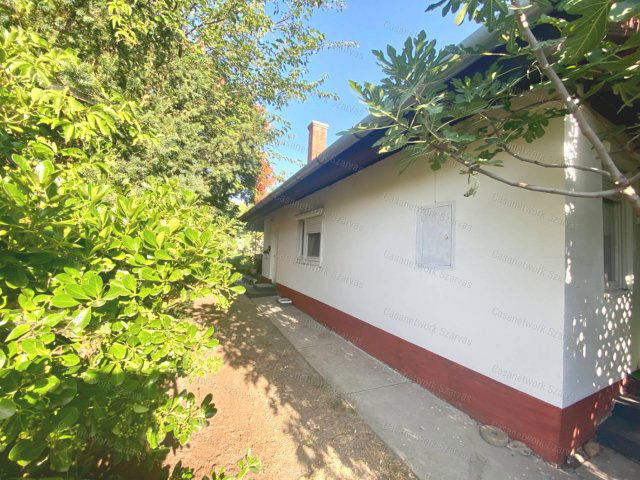 Eladó családi ház, Szarvason 32.5 M Ft, 2 szobás