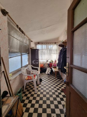 Eladó családi ház, Székesfehérvárott 30.5 M Ft, 1+1 szobás
