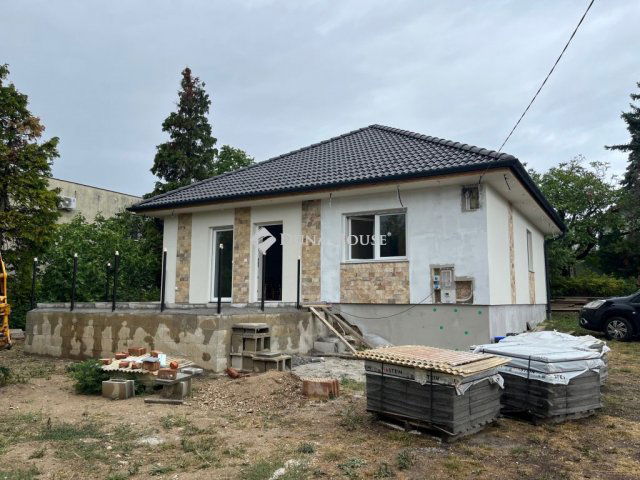 Eladó családi ház, Vonyarcvashegyen 155 M Ft, 3 szobás