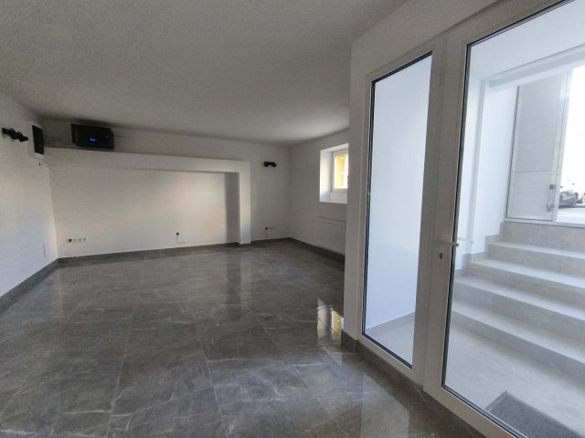 Eladó iroda, Budapesten, III. kerületben, Miklós téren 58.5 M Ft