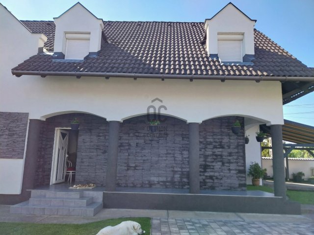Eladó családi ház, Siófokon 149.9 M Ft, 6 szobás