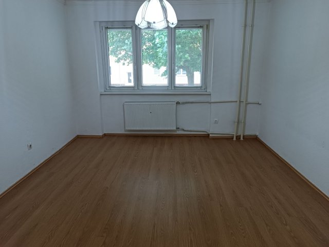 Eladó téglalakás, Ajkán, Puskin utcában 25.7 M Ft, 1 szobás