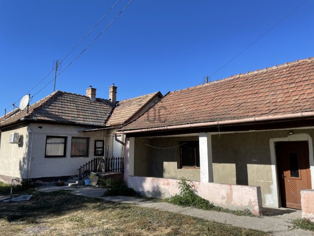 Eladó családi ház, Dömsödön 22.5 M Ft, 2 szobás