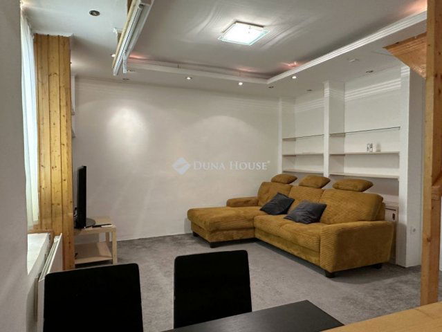 Eladó téglalakás, Budapesten, VIII. kerületben, Kun utcában