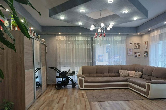 Eladó családi ház, Váchartyánon 149 M Ft, 4 szobás