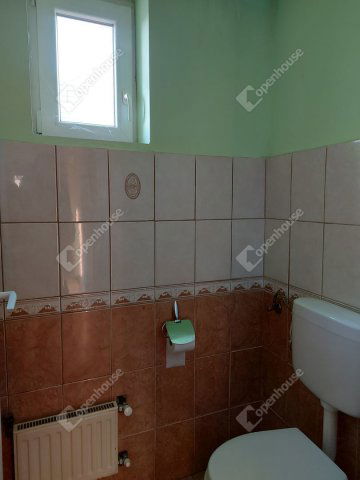 Eladó családi ház, Koroncón 50 M Ft, 2 szobás