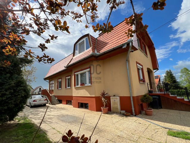 Eladó családi ház, Balatonszárszón 129 M Ft, 6 szobás