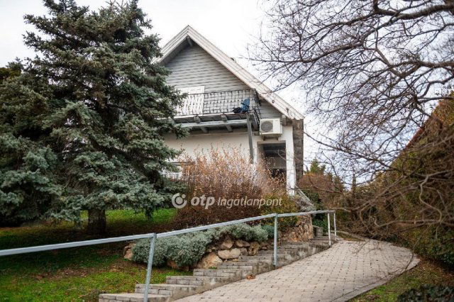 Eladó családi ház, Paloznakon 198 M Ft, 5 szobás