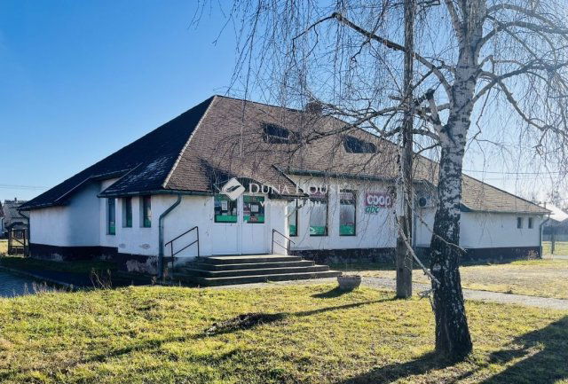 Kiadó üzlethelyiség, Körmenden 250 E Ft / hó