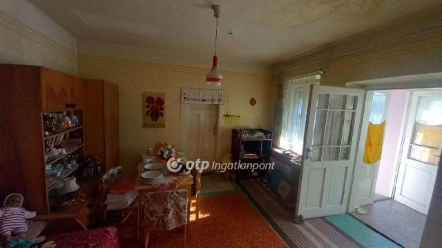 Eladó családi ház, Somoskőújfalun 14.8 M Ft, 4 szobás