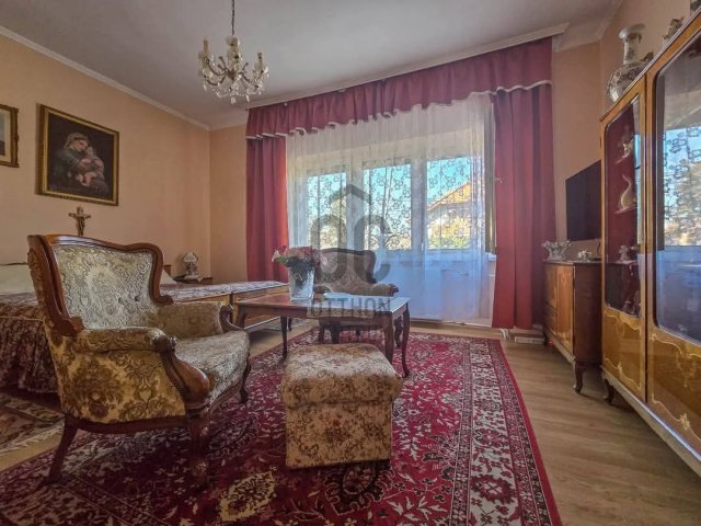 Eladó családi ház, Sopronban 185 M Ft, 8 szobás