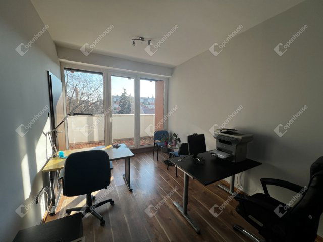 Kiadó iroda, Szegeden 210 E Ft / hó, 3 szobás
