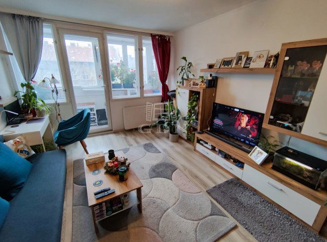 Eladó téglalakás, Budapesten, VIII. kerületben 69.9 M Ft