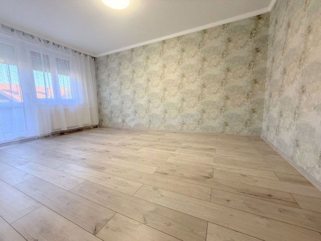 Eladó panellakás, Nyíregyházán 30.9 M Ft, 1 szobás
