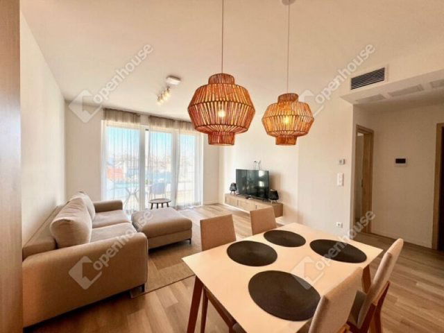 Kiadó téglalakás, albérlet, Balatonbogláron 350 E Ft / hó