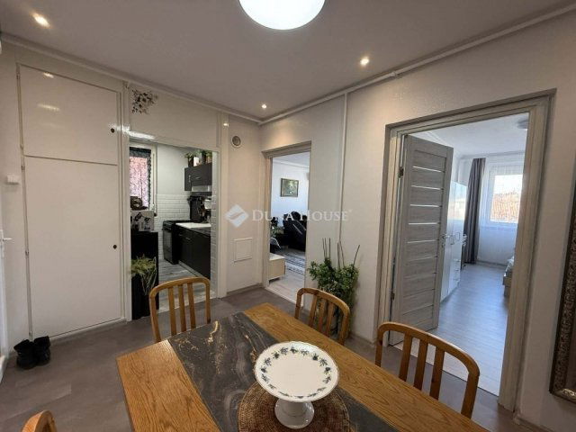 Eladó téglalakás, Kecskeméten 58.5 M Ft, 3 szobás