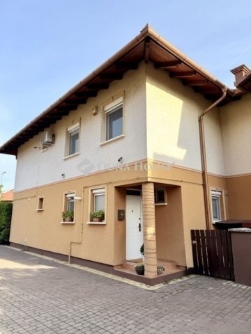 Eladó sorház, Vecsésen 114.9 M Ft, 5 szobás