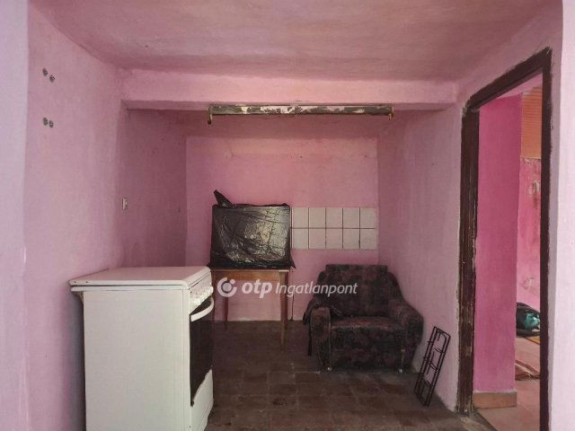 Eladó családi ház, Siklóson 7.1 M Ft, 2+1 szobás