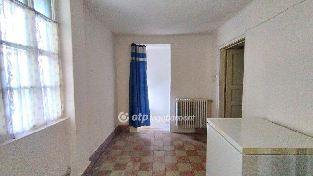 Eladó családi ház, Kisújszálláson 19 M Ft, 3 szobás