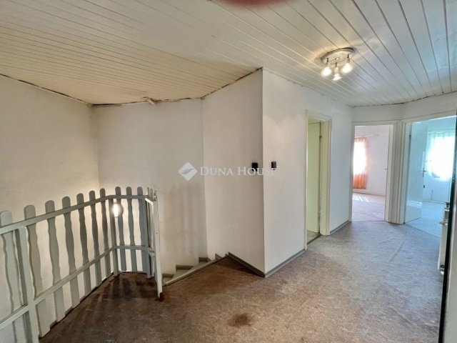 Eladó ikerház, Budapesten, XVIII. kerületben 97 M Ft, 4 szobás