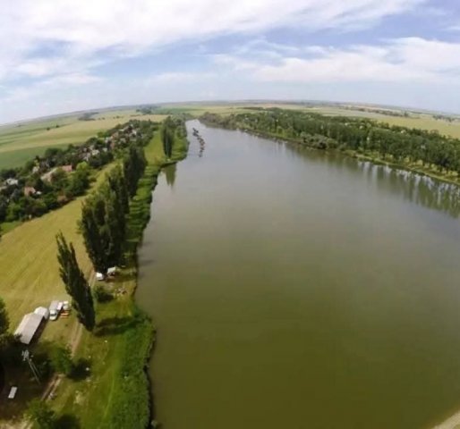 Eladó családi ház, Dányon 25.5 M Ft, 2+1 szobás