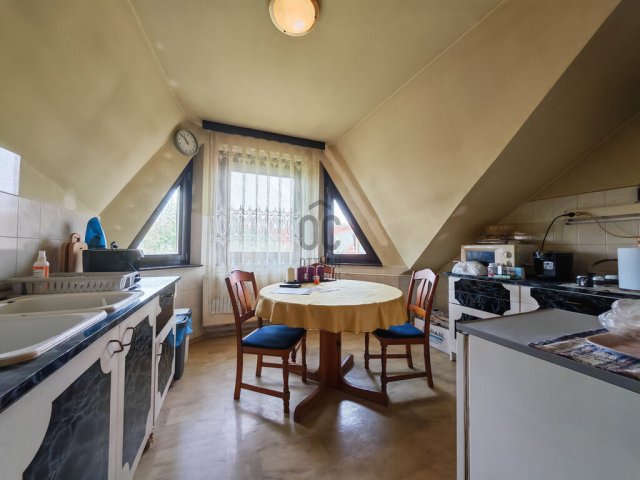 Eladó téglalakás, Székesfehérvárott 79.9 M Ft, 4 szobás